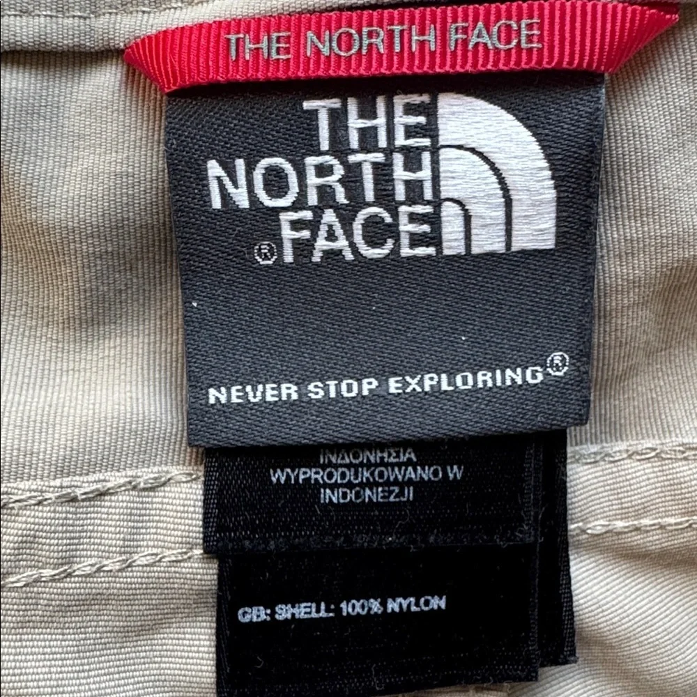 North Face Mens Cargo Shorts Beige zip Velcro Pockets hiking camping outdoors